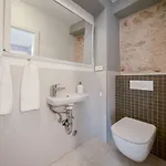 Mara Villa *