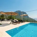 Villa Mara *