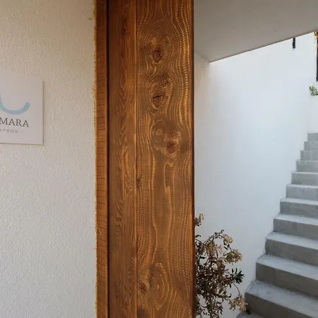 Mara Villa